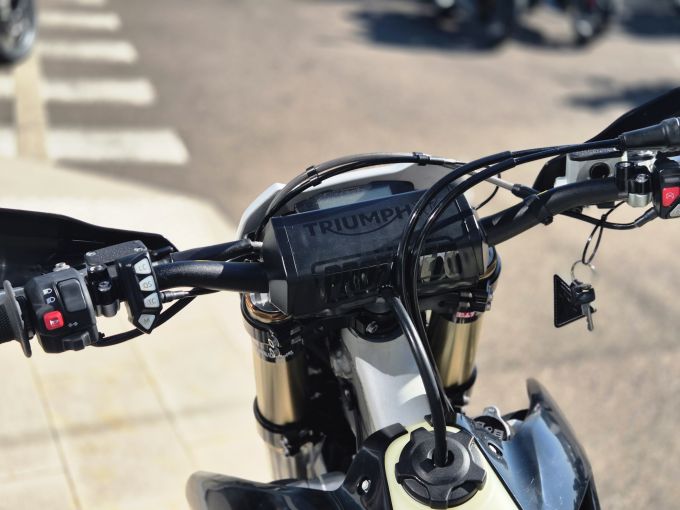 TRIUMPH TF 250-E 4