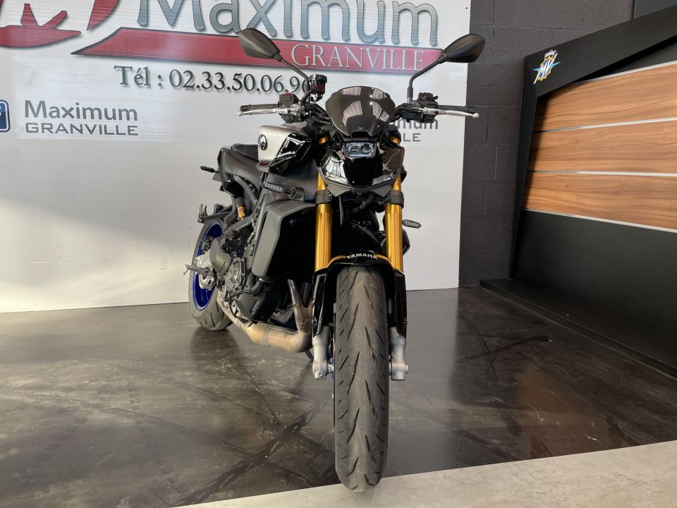 YAMAHA MT-09 SP 4