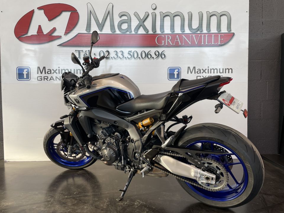 YAMAHA MT-09 SP 4