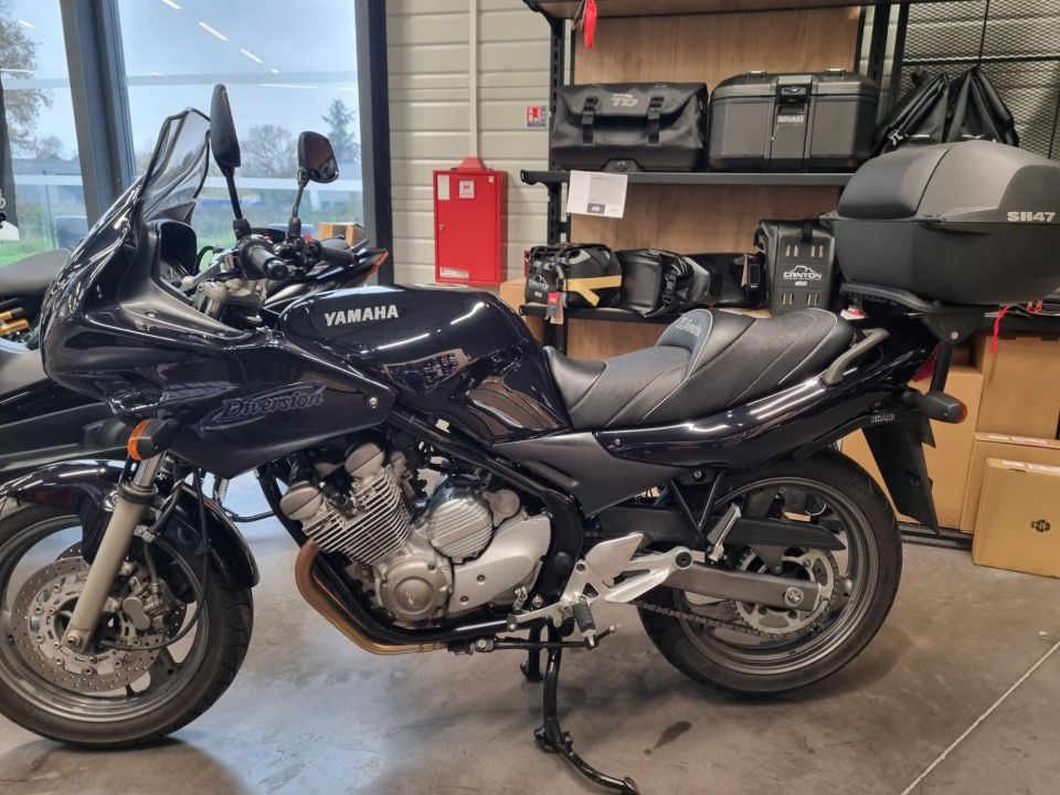 YAMAHA XJ 600 DIVERSION 4