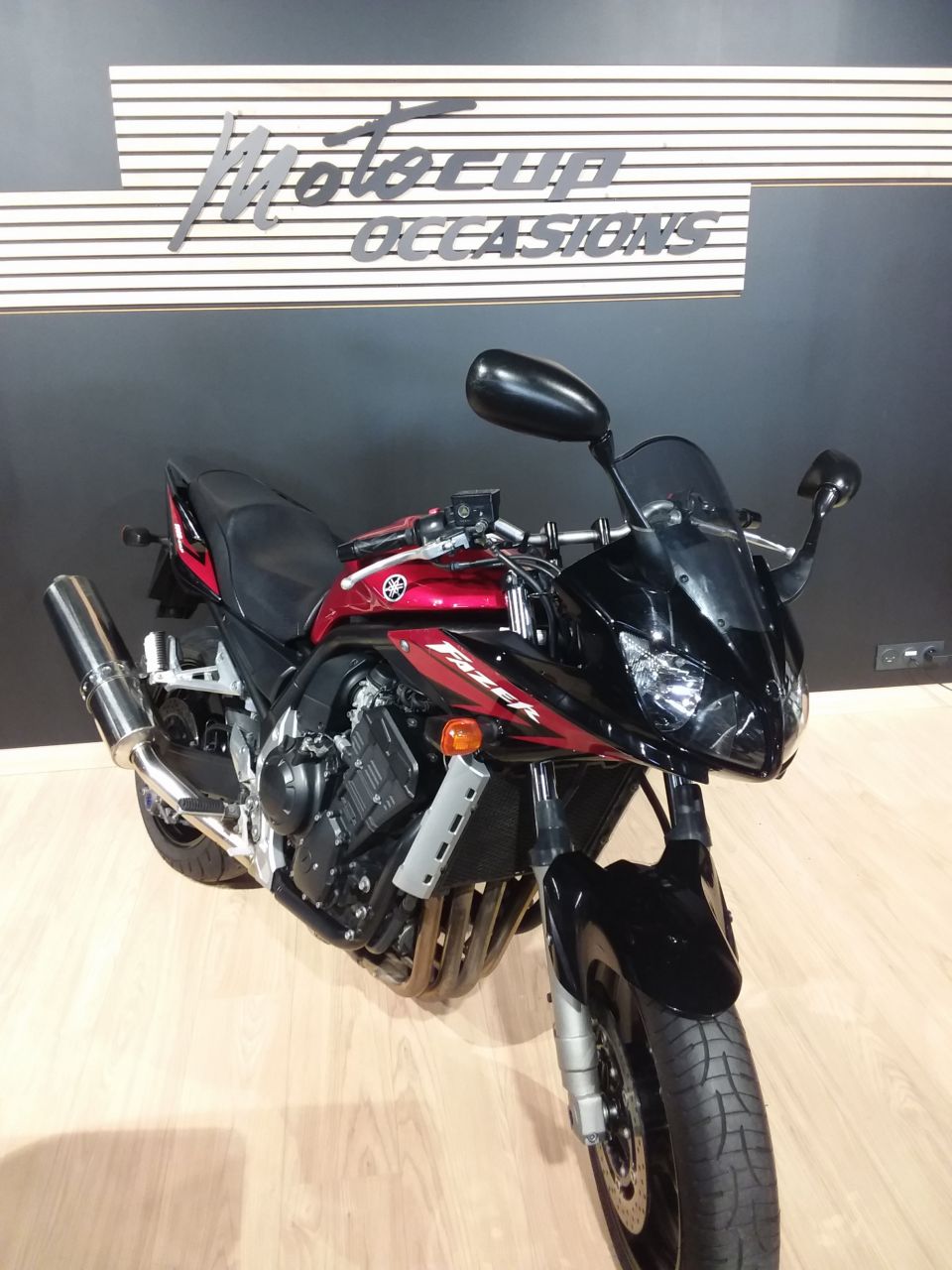 YAMAHA FAZER 1000 4