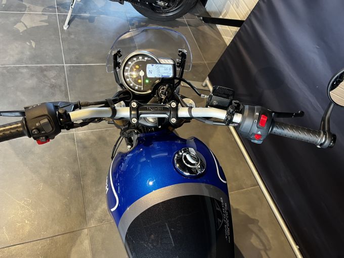 TRIUMPH SPEED 400 4