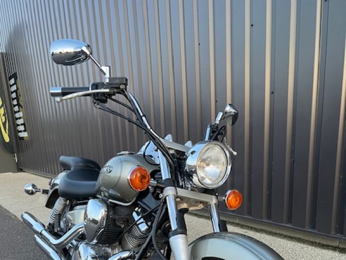 YAMAHA XV 125 4