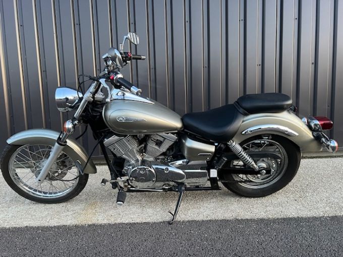 YAMAHA XV 125 4