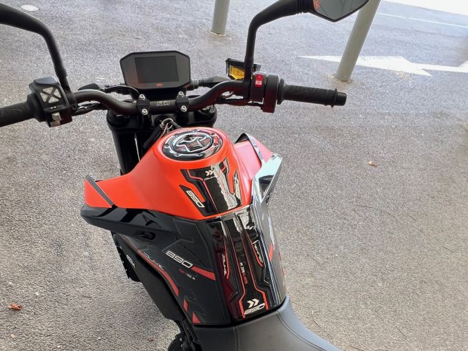 KTM 890 DUKE 4