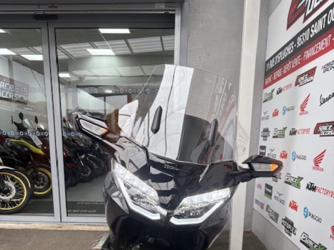 HONDA GL 1800 GOLDWING DCT 4