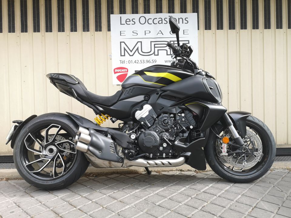 DUCATI DIAVEL V4 4