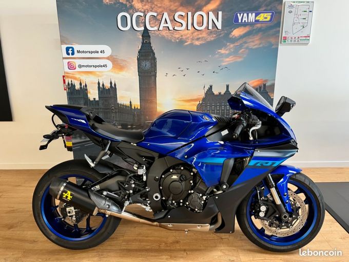 YAMAHA YZF 1000 R1 4