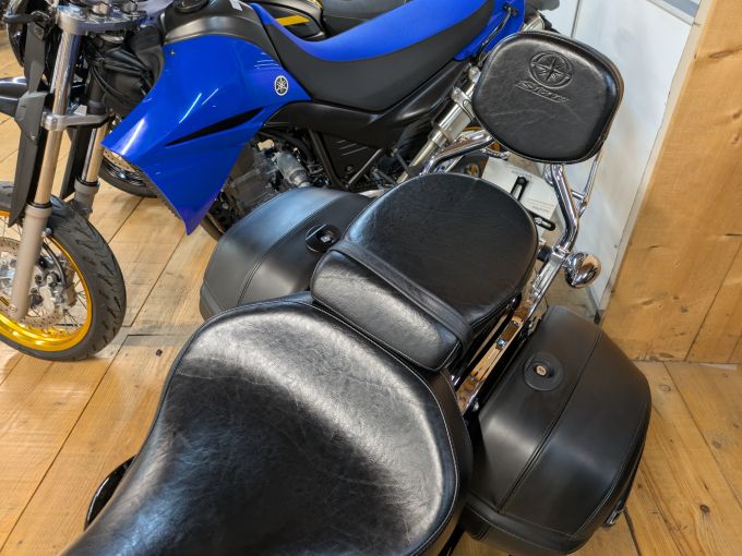 YAMAHA XVS 1300 4