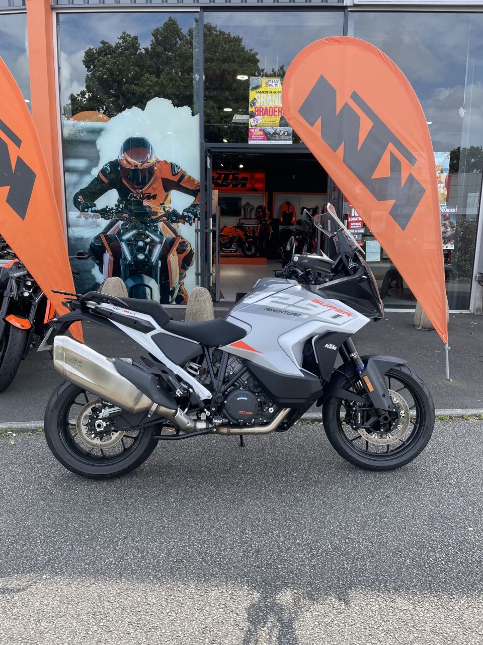 KTM 1290 SUPER ADVENTURE S 4