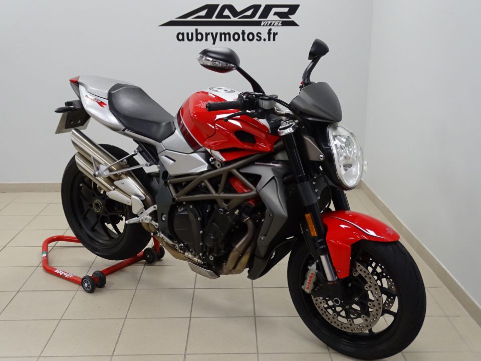 MV AGUSTA BRUTALE 1090 R 4