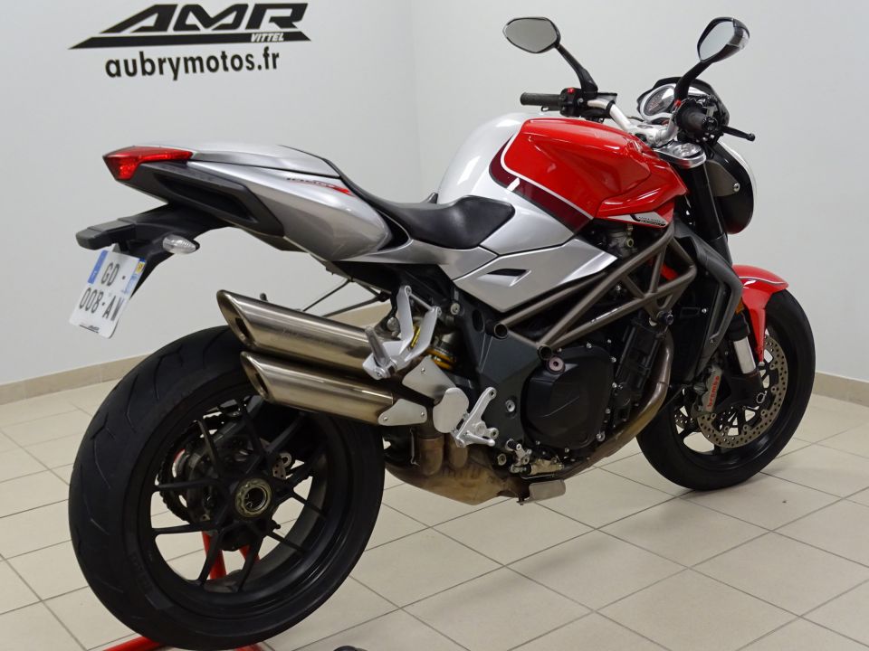 MV AGUSTA BRUTALE 1090 R 4