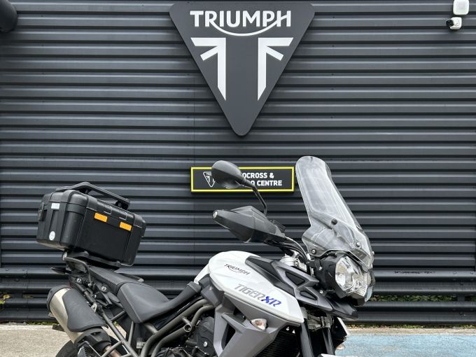 TRIUMPH TIGER 800 XR 4