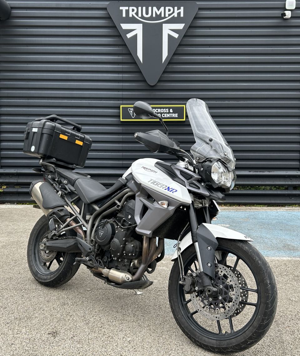 TRIUMPH TIGER 800 XR 4