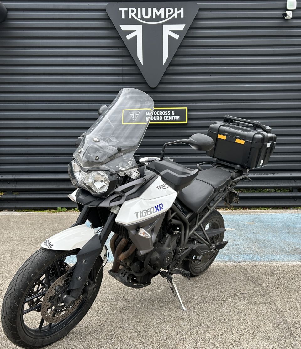 TRIUMPH TIGER 800 XR 4
