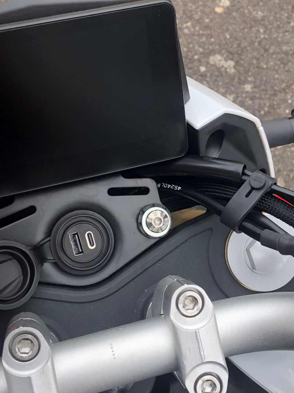 QJ MOTOR SRK 125 S 4