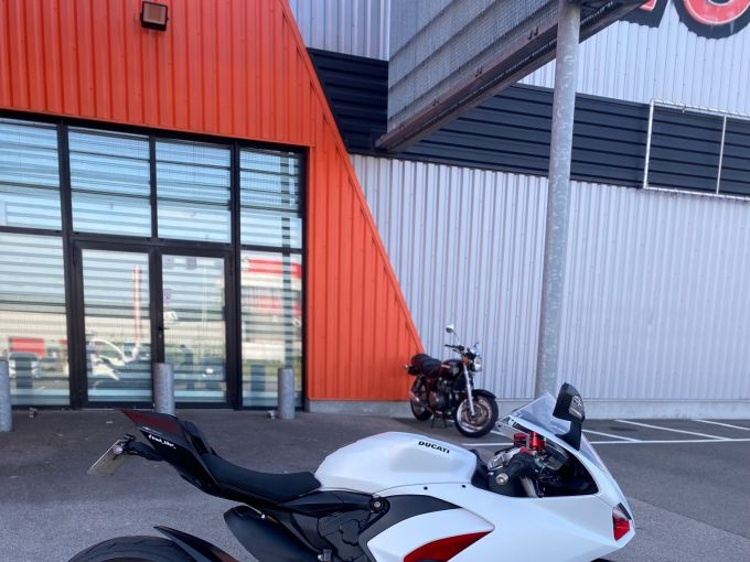 DUCATI PANIGALE V2 4