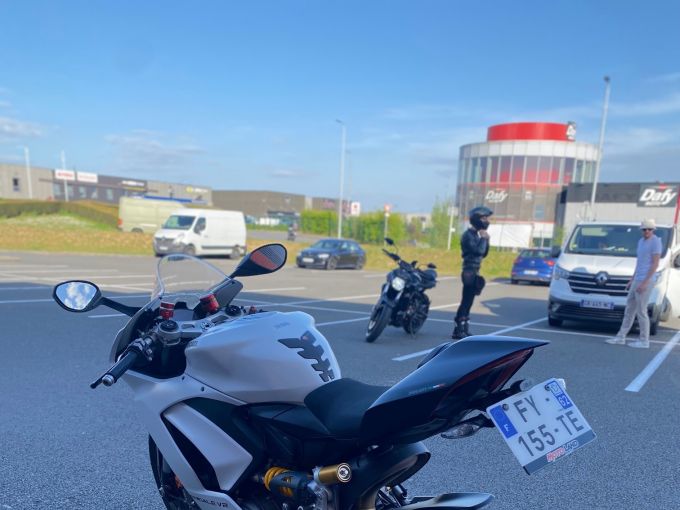 DUCATI PANIGALE V2 4