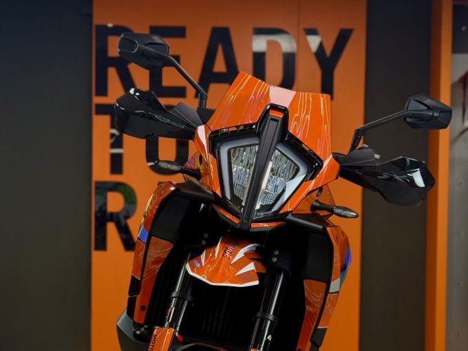 KTM 890 SMT 4
