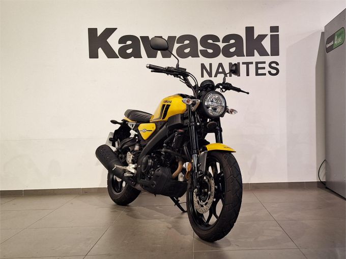 YAMAHA XSR 125 4