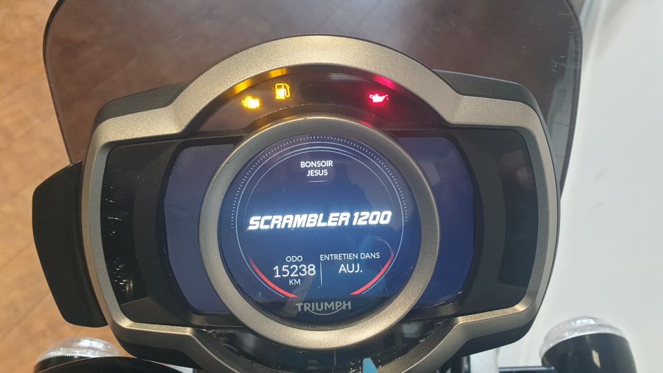 TRIUMPH SCRAMBLER 1200 XC 4