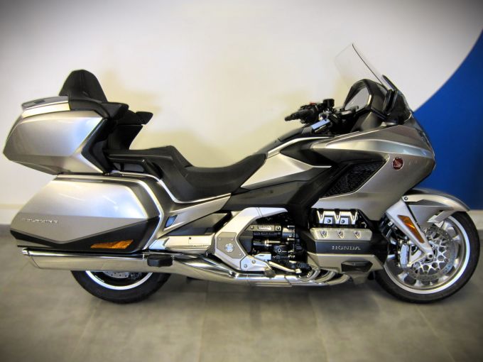 HONDA GL 1800 GOLDWING DCT 4