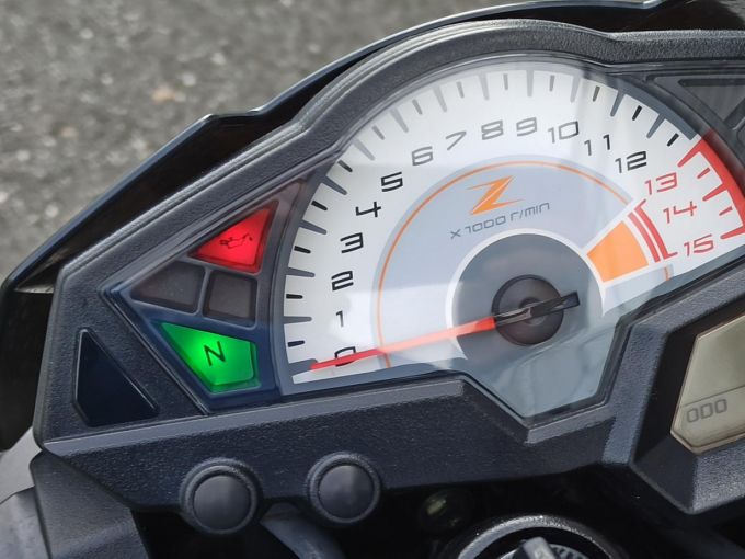 KAWASAKI Z 300 4