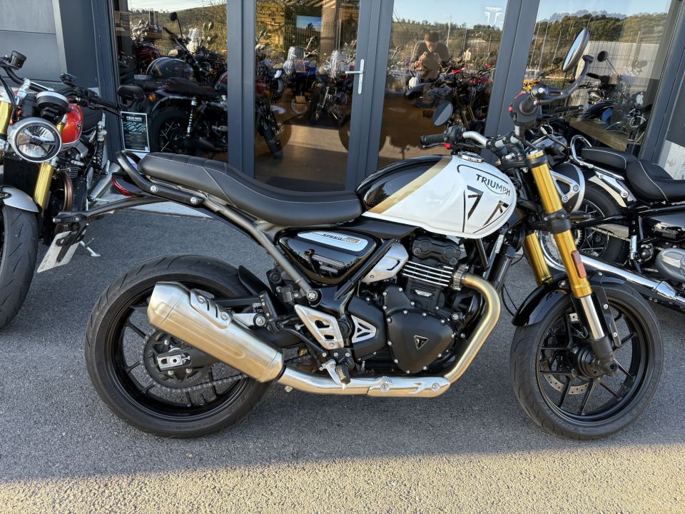TRIUMPH SPEED 400 4
