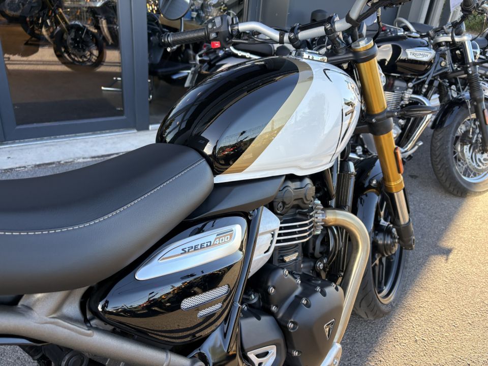 TRIUMPH SPEED 400 4