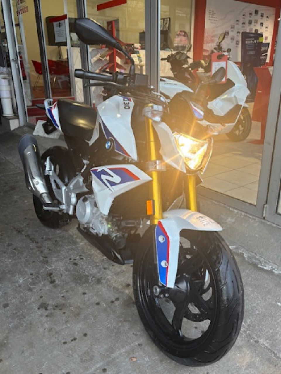 BMW G310R 4