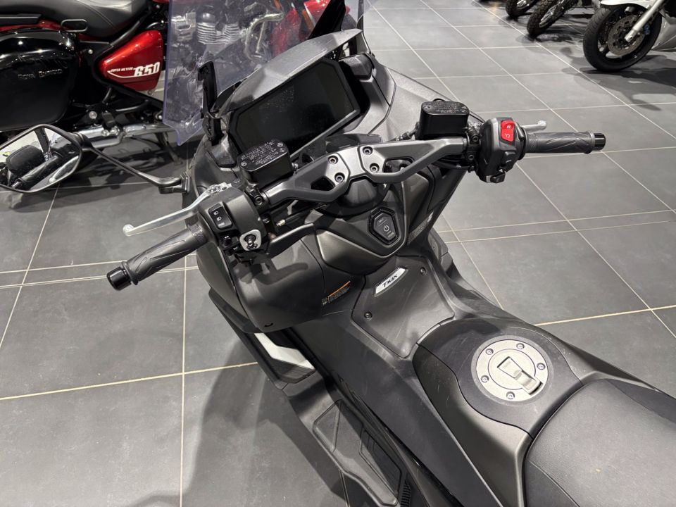 YAMAHA XP T-MAX 560 TECH MAX 4