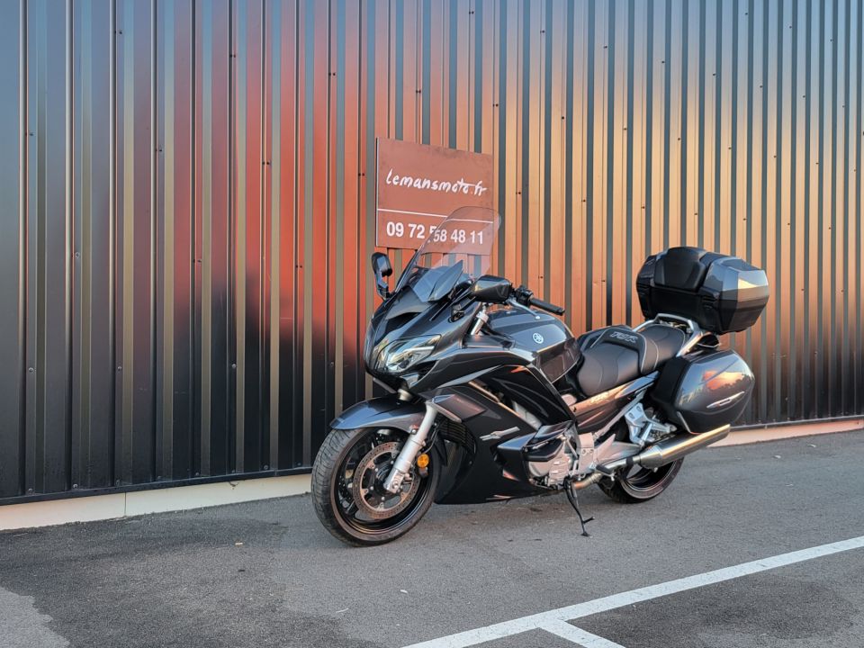 YAMAHA FJR 1300A 4
