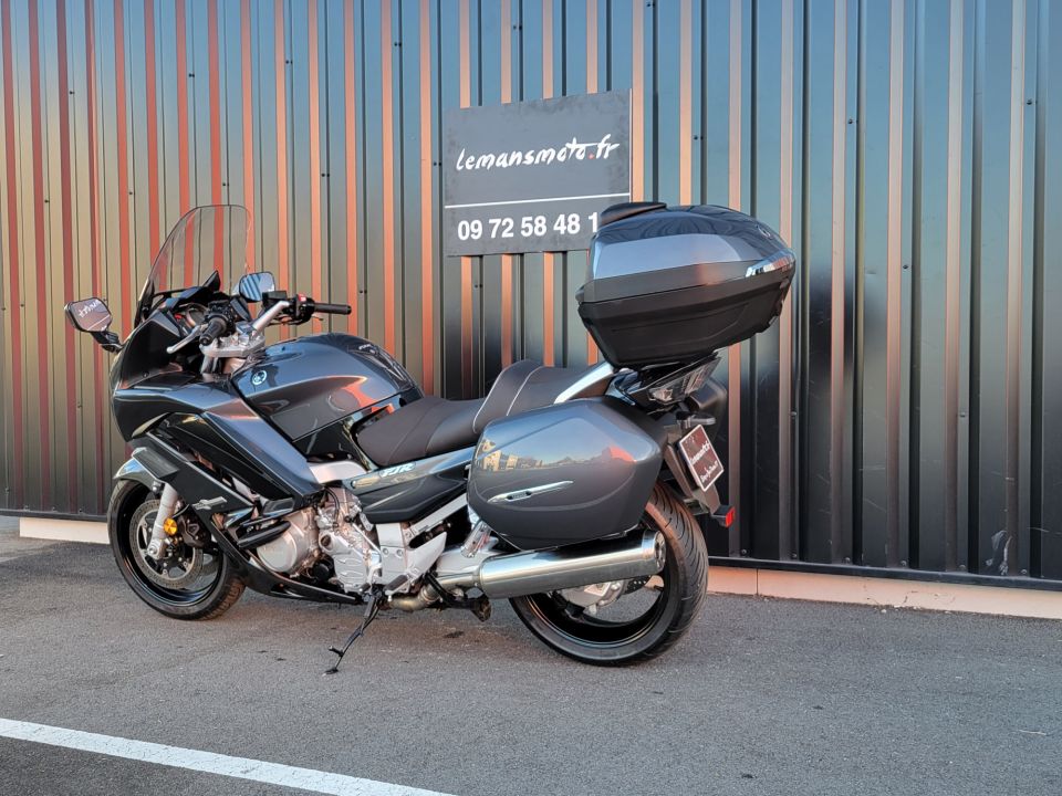 YAMAHA FJR 1300A 4