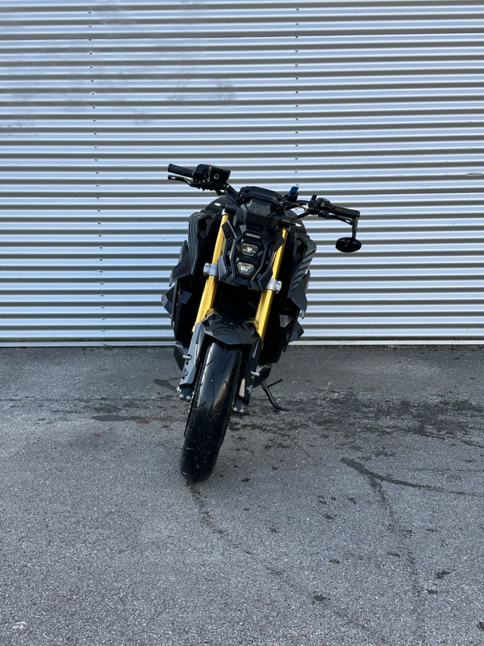 SUZUKI GSX-S 1000 ABS 4