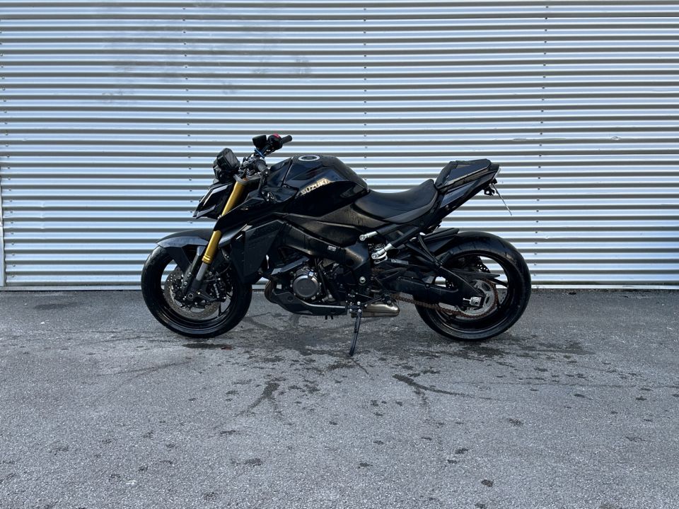 SUZUKI GSX-S 1000 ABS 4