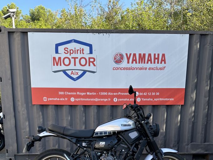 YAMAHA XSR 700 LEGACY 4