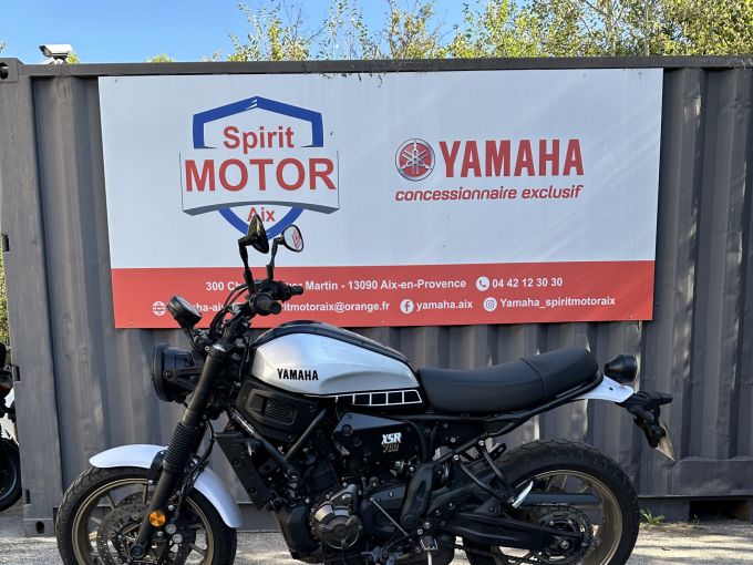 YAMAHA XSR 700 LEGACY 4