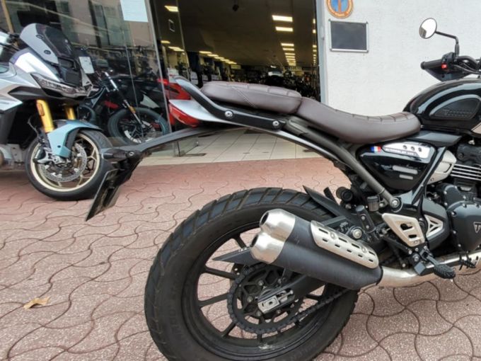 TRIUMPH Scrambler 400 X 4