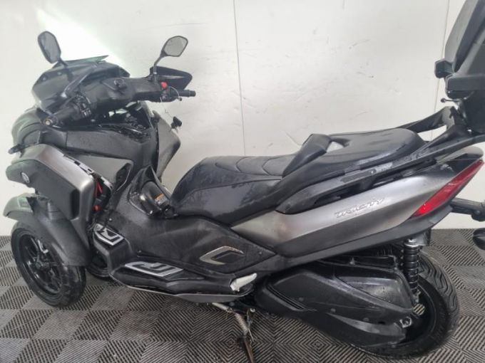 YAMAHA TRICITY 300 4