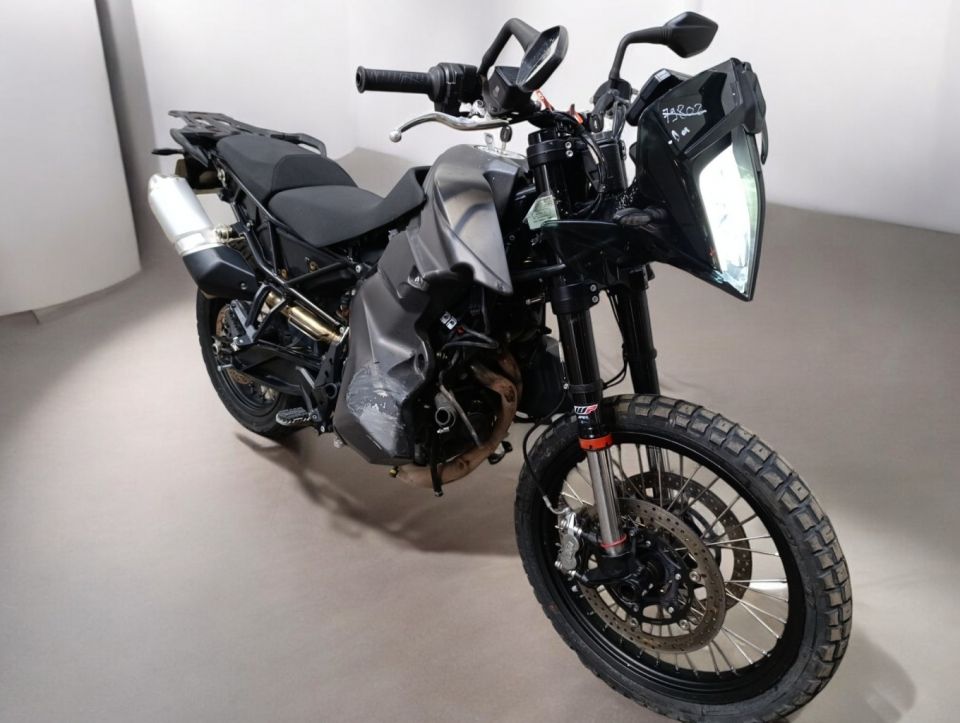 KTM 890 ADVENTURE 4