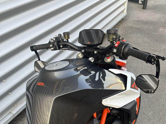 KTM 1290 SUPER DUKE R 4