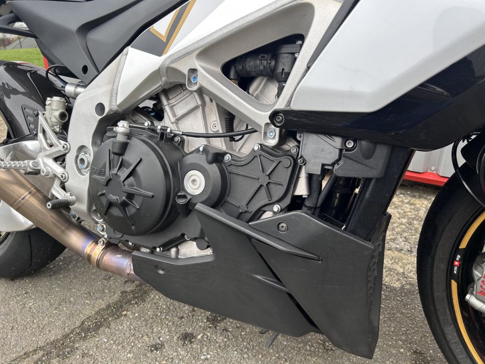 APRILIA TUONO 1100 V4 FACTORY 4