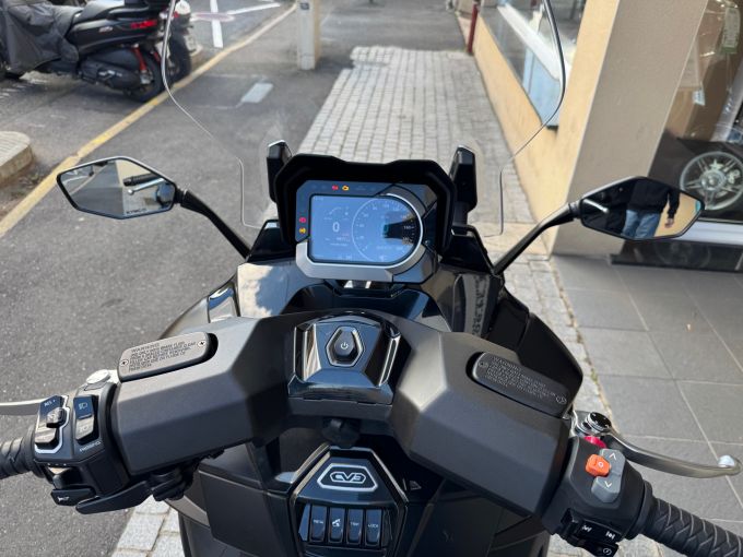 KYMCO CV3 550 4