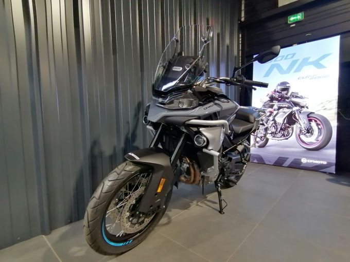 CF MOTO 800 MT Sport 4