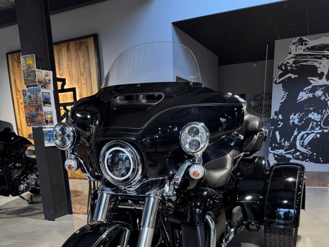 HARLEY-DAVIDSON TRIKE TRI GLIDE 1868 ULTRA 4