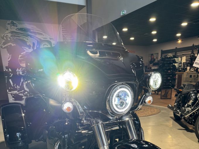 HARLEY-DAVIDSON TRIKE TRI GLIDE 1868 ULTRA 4