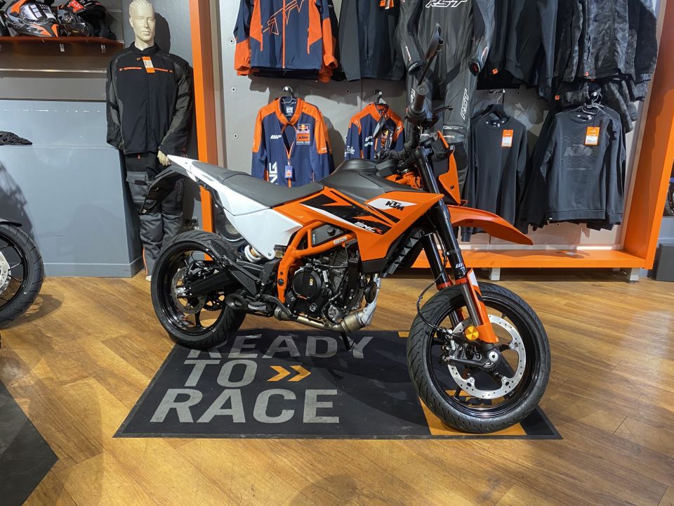 KTM 125 SMR 4