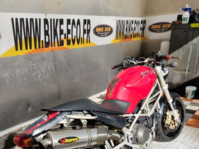 DUCATI 900 MONSTER 4