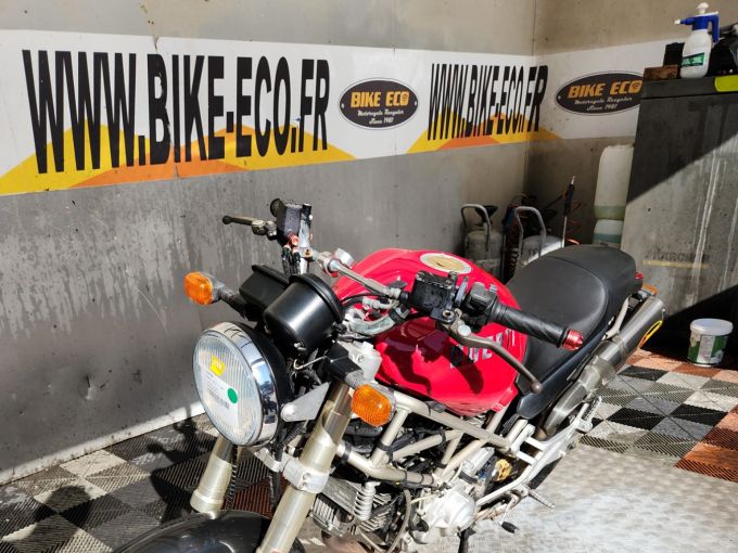 DUCATI 900 MONSTER 4