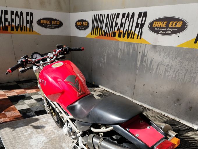 DUCATI 900 MONSTER 4